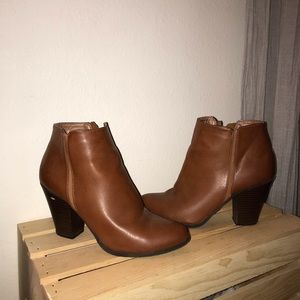 Heeled boots